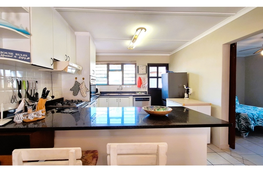 3 Bedroom Property for Sale in Hannasbaai Western Cape